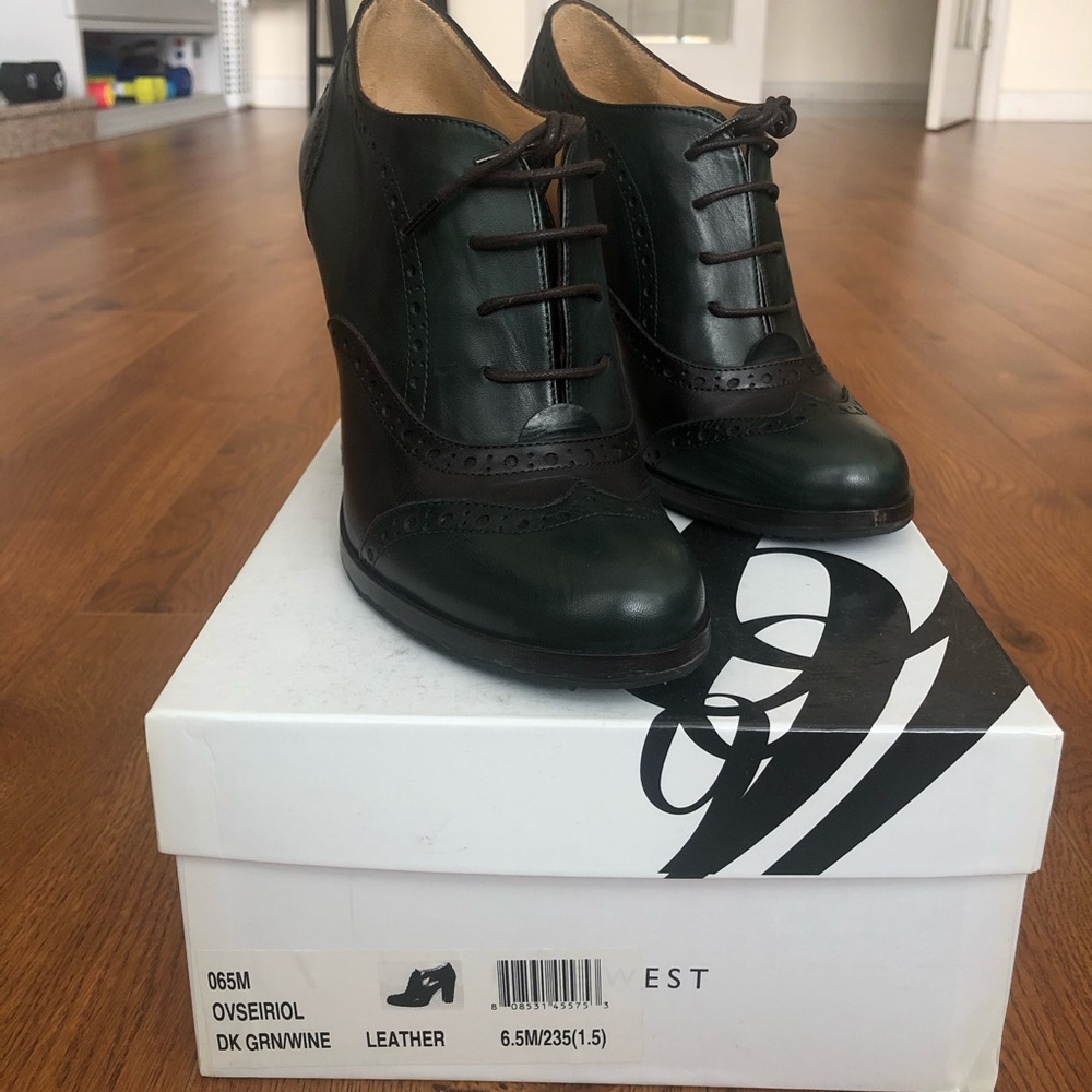 Nine West Vintage leather dress heel pumps